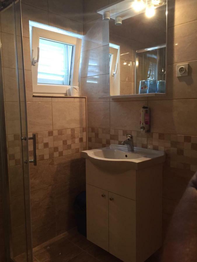 Apartmani Atila Damir Omis Exterior photo